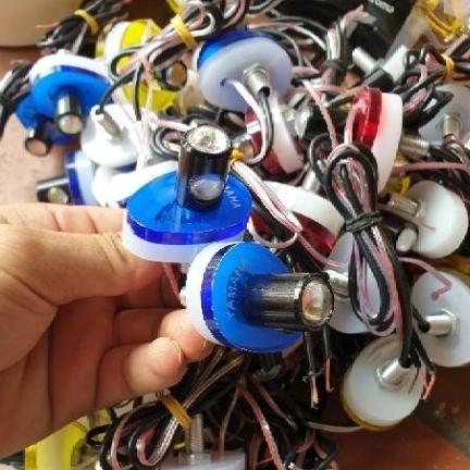 Giá 1 đôi]đèn led xi nhan multy 2 chiều x002