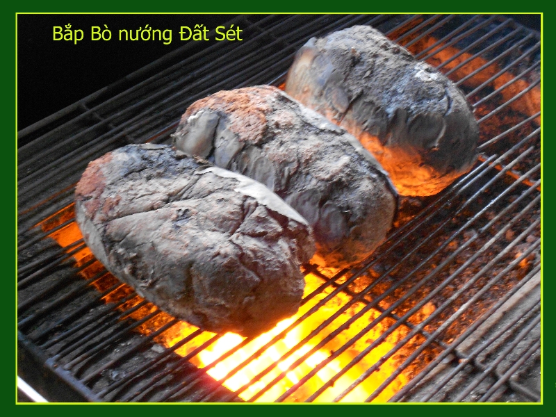 ĐẤT SÉT TRÙM LÀM GÀ NƯỚNG