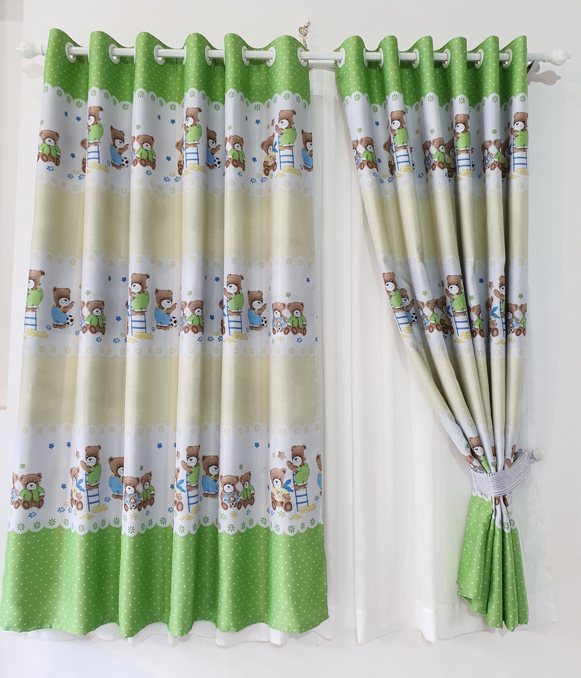 Rèm cửa sổ, cửa phòng ngủ chống nắng giá rẻ, hoạ tiết gấu xanh TNS-034
