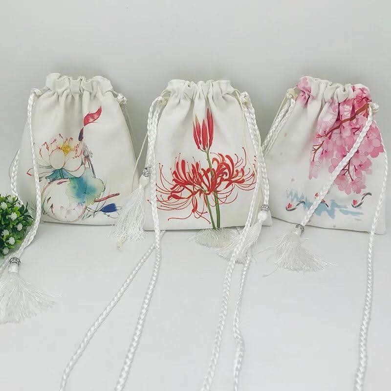 Túi đeo chéo cổ trang mẫu bỉ ngạn