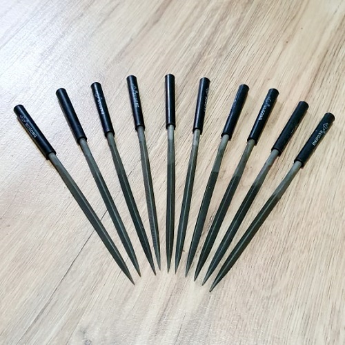 Bộ 10 Dũa Kim Loại Đầu Tam Giác Nhọn Kích Thước Chung 5x180mm Cứng Cáp Bền Bỉ Chuyên Dụng
