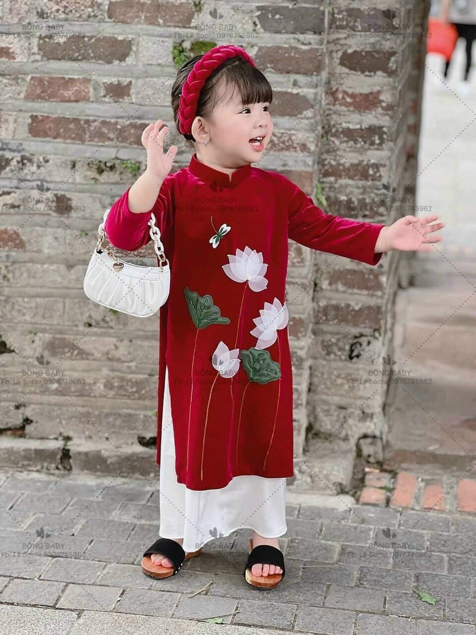 Áo dài nhung đỏ thêu hoa sen trắng kèm mấn cho bé gái cao cấp, siêu đẹp