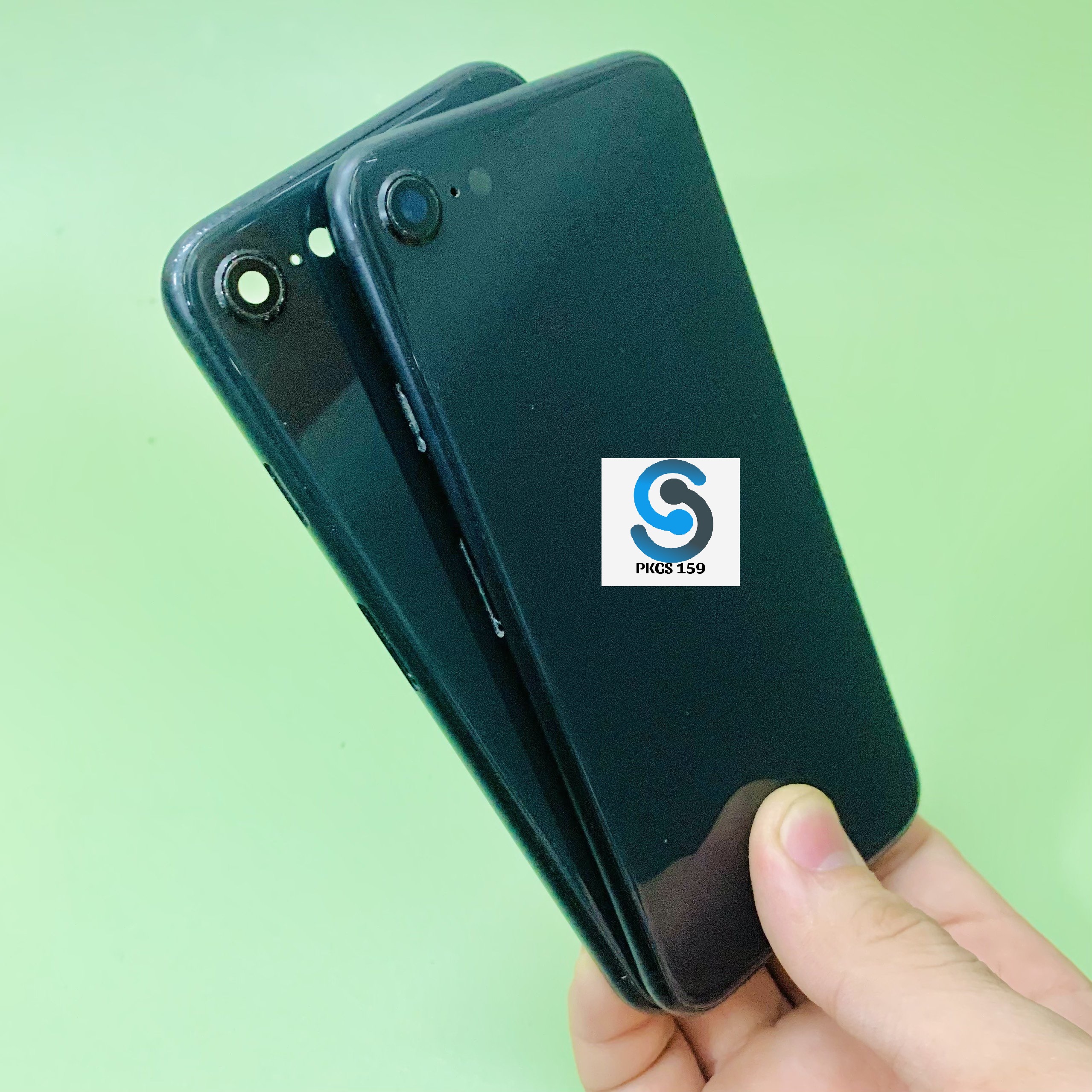 Vỏ se màu đen zin bóc máy đẹp 95%