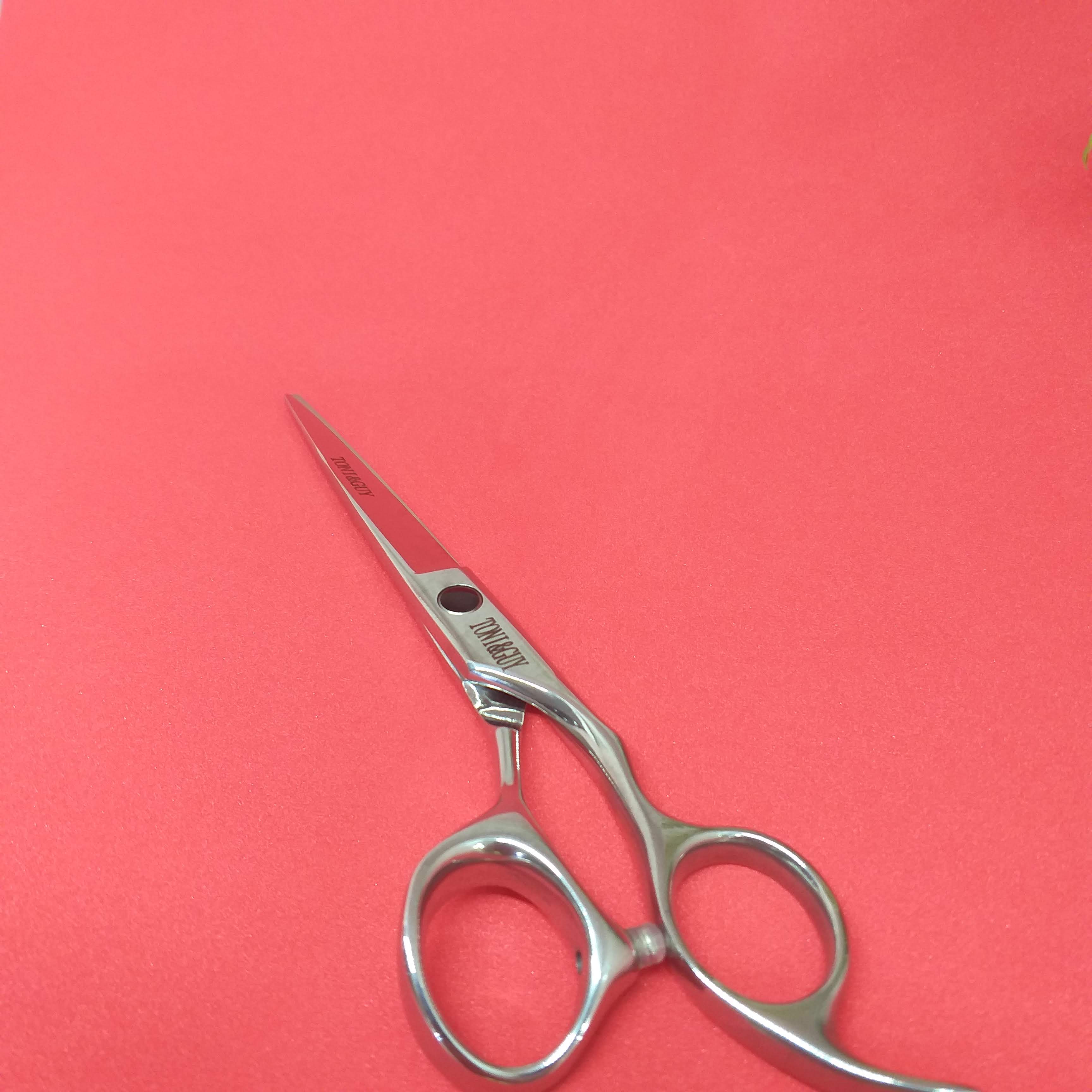 [HCM]Kéo cắt tóc  Toni & Guy