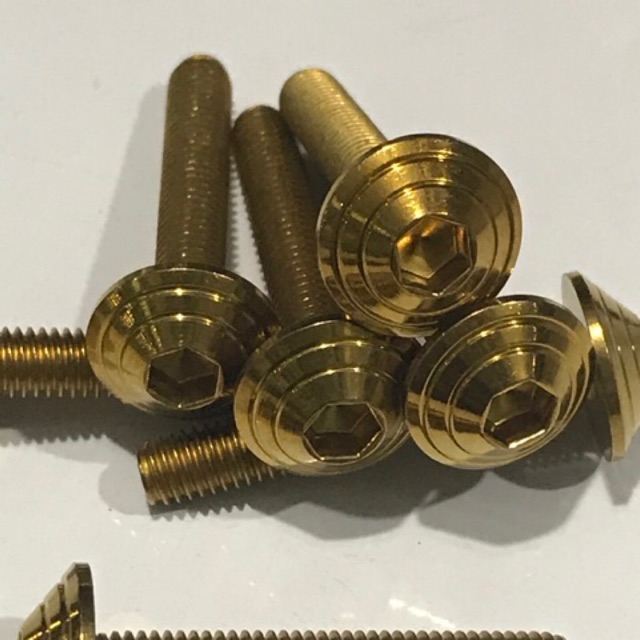 4 Ốc Inox Vàng 5li gắn Mão Zin Winner X