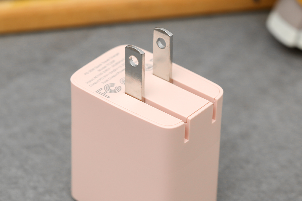 Adapter sạc type c pd 20w xmo0p hồng
