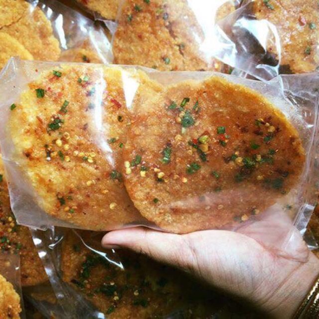 10 bịch cơm cháy chiên mắm
