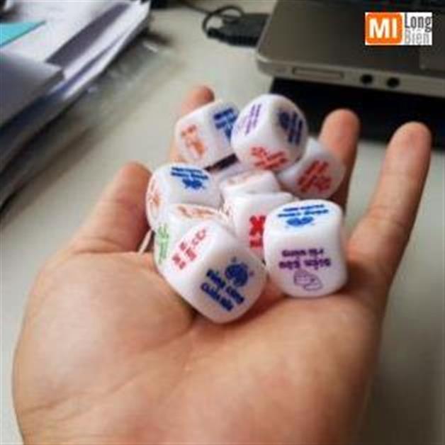 Bộ 10 viên xúc xắc uống bia 6 mặt hình đẹp (285-HAO)