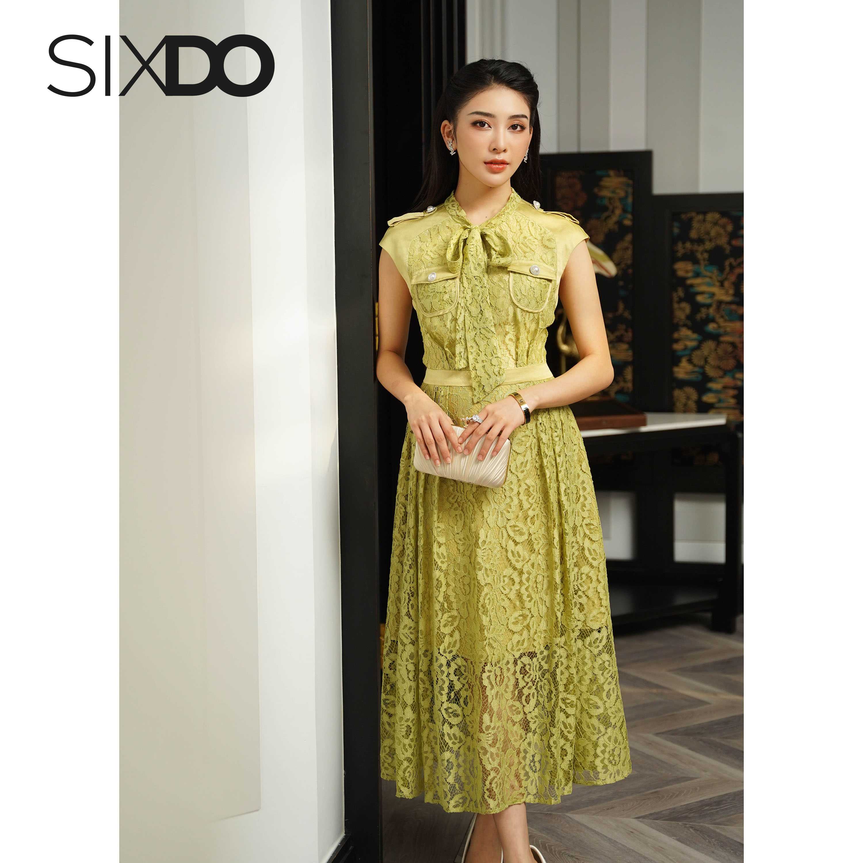 Đầm ren sát nách phối nơ cổ SIXDO