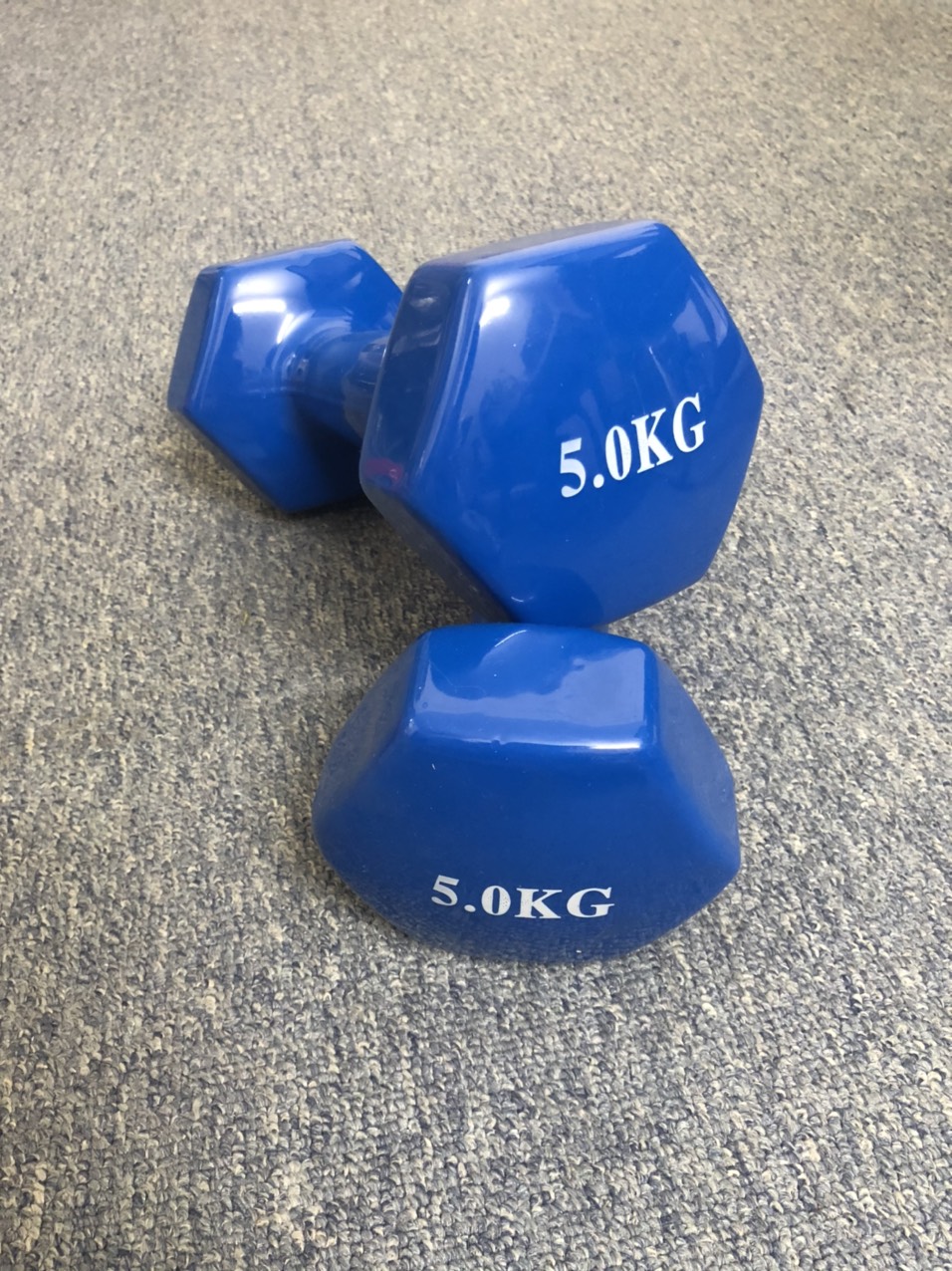 Tạ tay bọc cao su 5kg ( 1 đôi ) cam kết sản phẩm đúng mô tả chất lượng đảm bảo an toàn đến sức khỏe người sử dụng