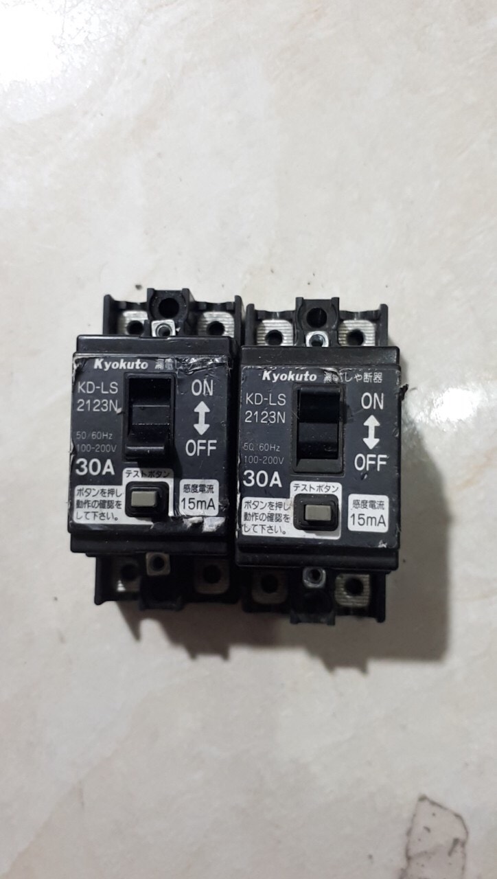 Attomat - chống giật,chống cháy,chống chập Nhật Bản 1 pha ,3 pha ,Aptomat sẽ ngắt ngay điện khi thiết bị điện bị rò điện