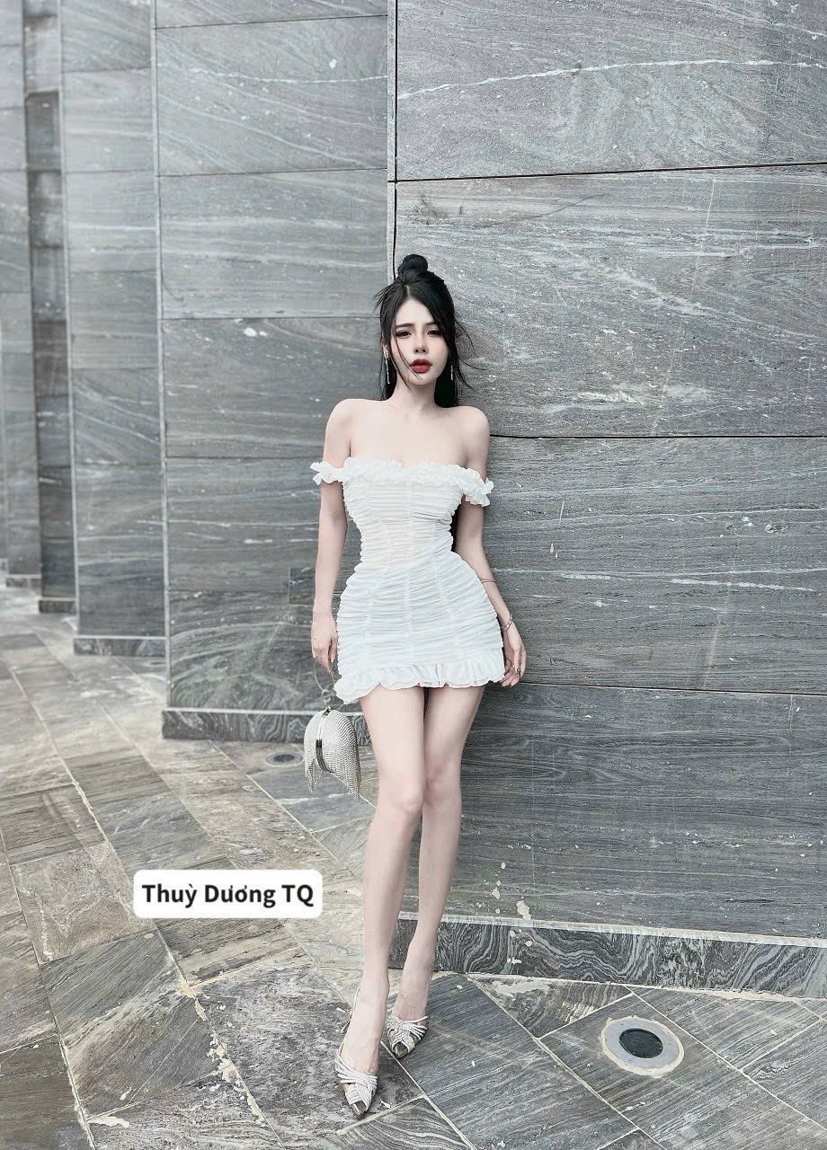 Váy boby nhúng trễ vai kèm hoa cài cổ siêu xinh ka2