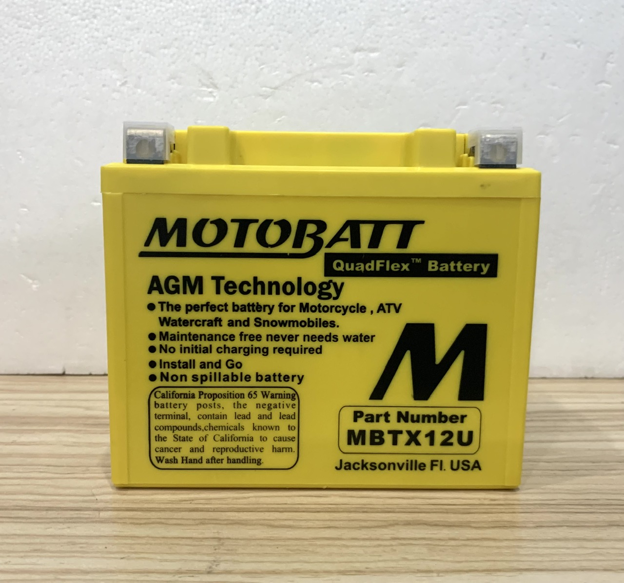Bình ắc quy 12V Quadflex Motobatt MBTX12U dùng cho hầu hết các dòng Triumph
