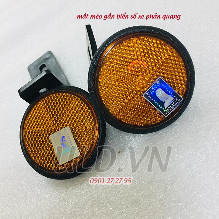 Mắt mèo gắn biển số xe máy