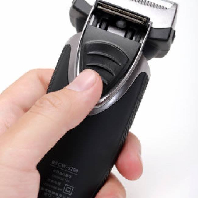 [ SẢN PHẨM MỚI ] Máy cạo râu Chaobo RSCW-9200 , Sử Dụng 3 lưỡi kép,  Dung lượng Pin Khủng. – Lưỡi dao cạo được bảo vệ dưới lớp lưới cho người dùng sự an toàn. Bảo Hành 6 Tháng Cho Người Sử Dụng.