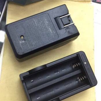 Bộ Sạc Pin Đôi 18650 Pin 3V7, 4V2 - Nguồn 220V