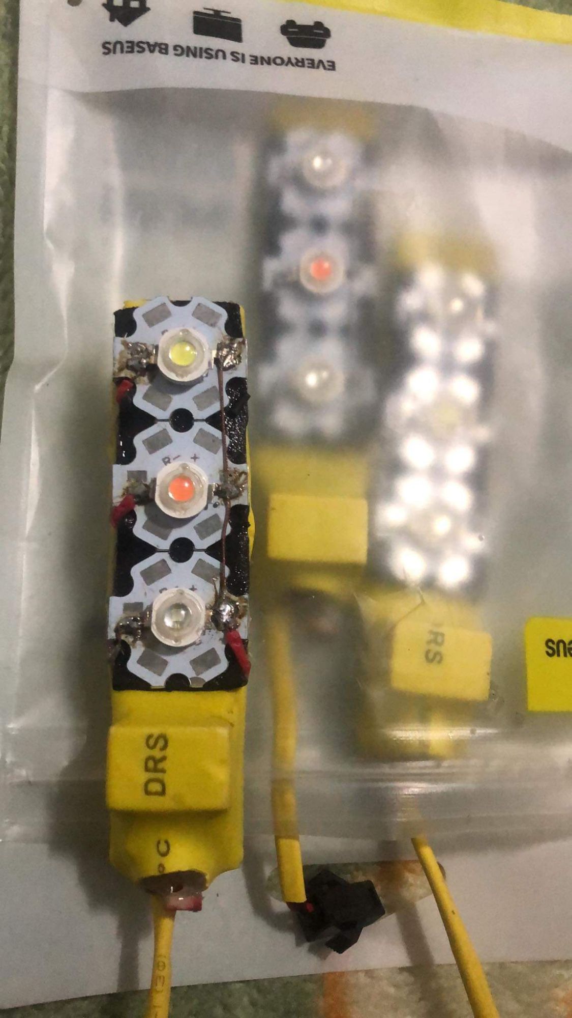 Đèn led gắn diều cảm biến 3 bóng