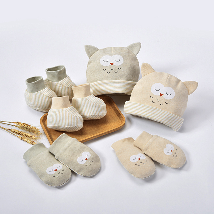 Set mũ, bao tay, bao chân cho bé sơ sinh