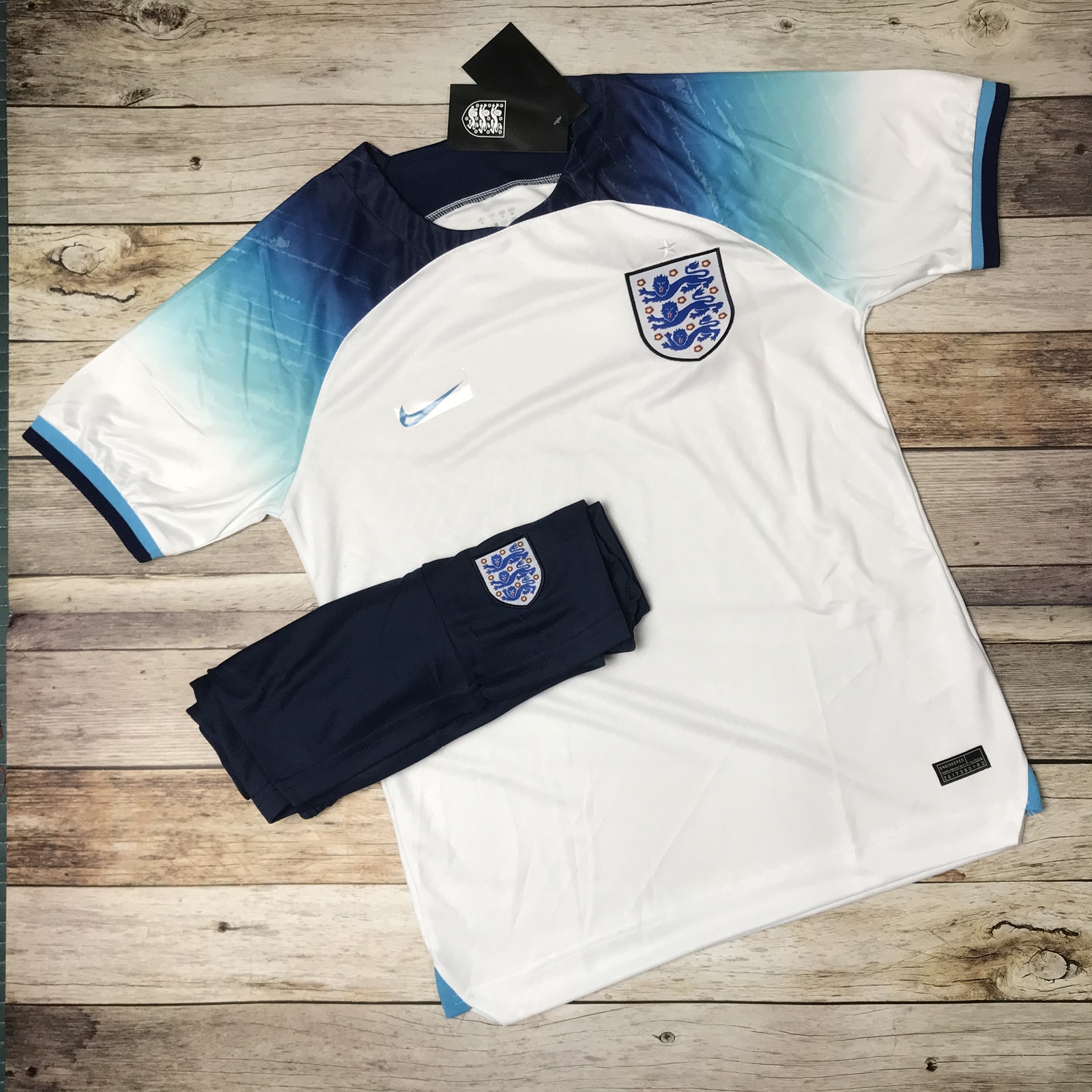 Áo Bóng Đá Đội Tuyển ANH-QUẦN ÁO BÓNG ĐÁ ĐỘI TUYỂN ANH-VẢI GAI THÁI CAO CẤP