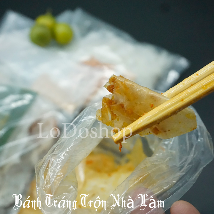 [HCM][Combo 30 gói] Bánh tráng trộn sa tế siêu cay nhà làm - Bánh tráng trộn muối ớt tép - Bánh tráng trộn có tắc có tép - Bánh tráng dẻo - Bánh trắng tắc - Đồ ăn vặt