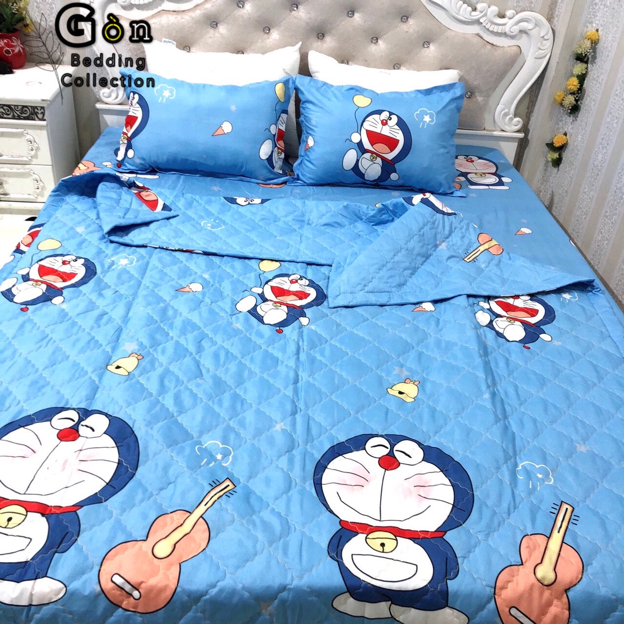 Bộ Chăn Ga Gối Cotton Poly , Doremon Đàn , Chất Liệu Thoáng Mát , Kích Cỡ Đa Dạng , By. Gòn