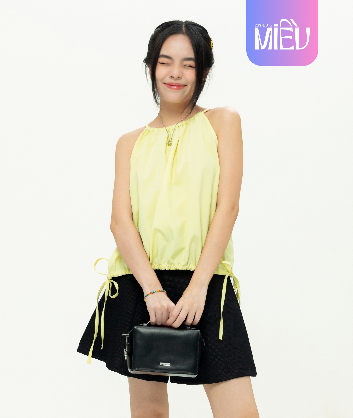 Áo kiểu hai dây dáng trái bí Lily Top