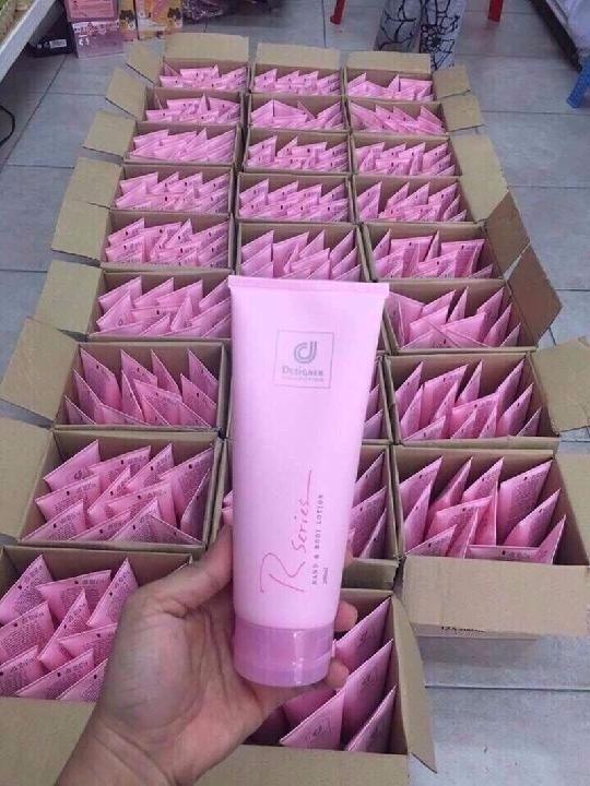 Sữa dưỡng thể hương hoa hồng Rseries 200ml