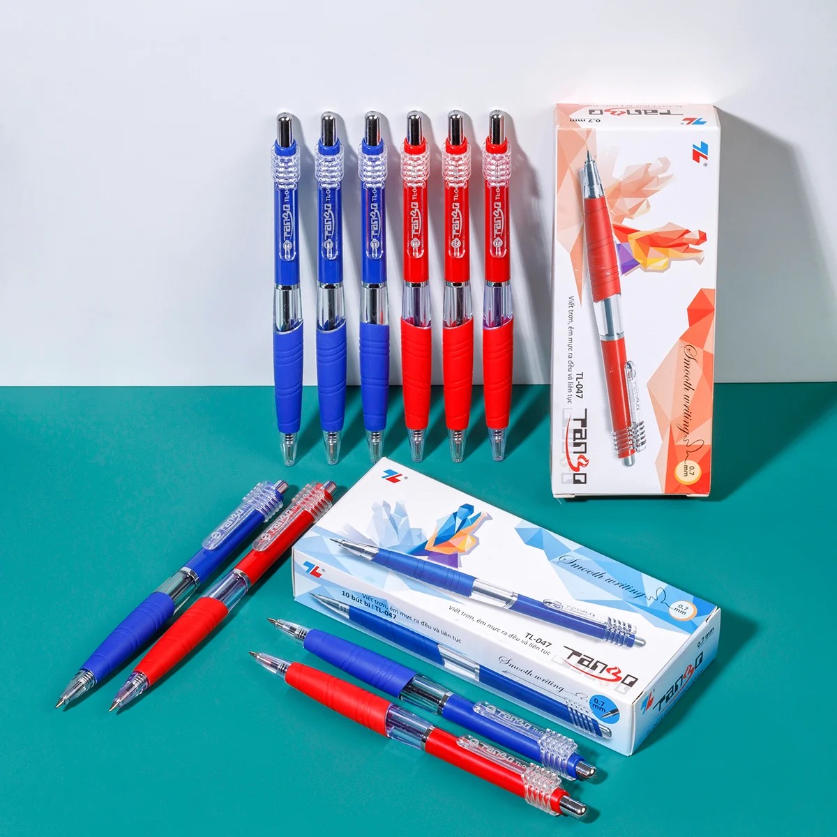 Hộp 10 Cây Viết Bút Bi Thiên Long TL047 Ngòi 0.7mm ( Xanh, Đỏ, Đen )