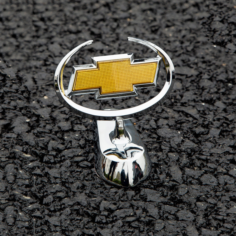 Logo đứng dán nắp capo xe hơi hãng chevrolet