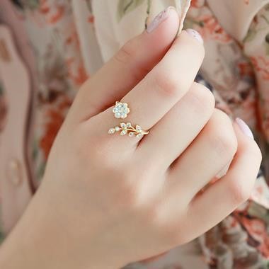 Nhẫn đơn bông hoa mảnh cực xinh