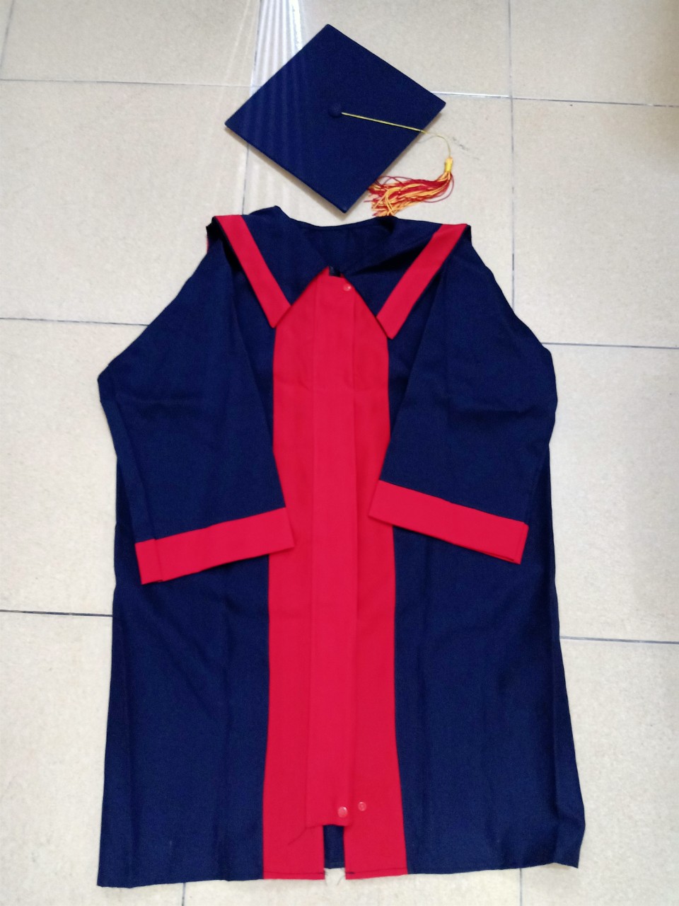 Áo và mũ cử nhân tốt nghiệp cấp 1 dành cho trẻ từ lớp 1 - lớp 5 hàng chất lượng, trang phục chụp ảnh tốt nghiệp cho trẻ em - SOCCHI BAG