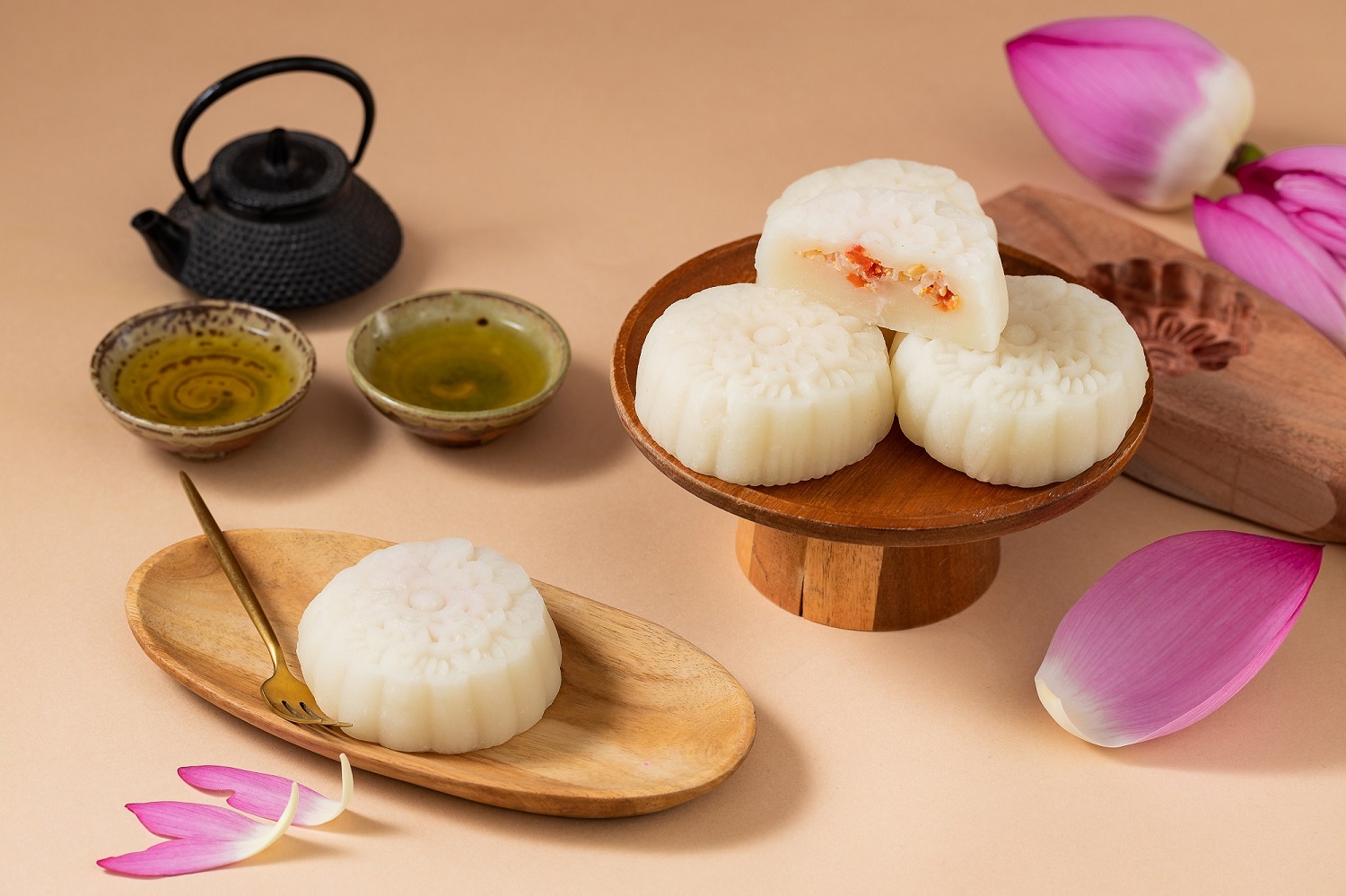 Bảo Ngọc - Bánh dẻo nhân thập cẩm lạp xưởng 170g - Bánh trung thu truyền thống uy tín chất lượng cao, đảm bảo an toàn VSTP, nhân thập cẩm thơm ngon, phù hợp với sở thích mọi lứa tuổi