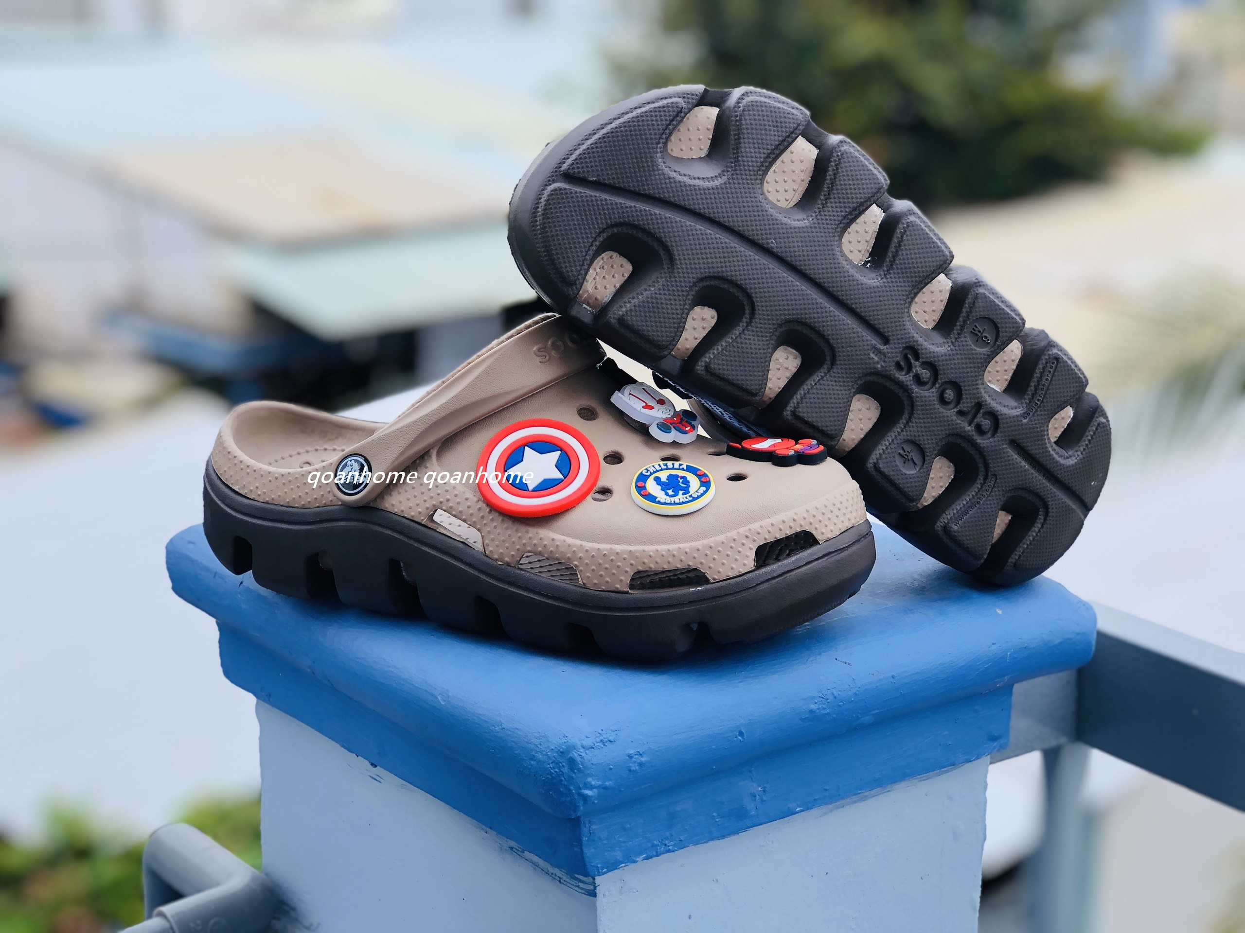 DÉP CÁ SẤU CROCS NÂU NHẠT - DÉP QUAI NGANG CROCS DUET SPORT -  DÉP CÁ SẤU - DÉP QUAI NGANG CÁ SẤU - DÉP SỤC- DÉP CROCS