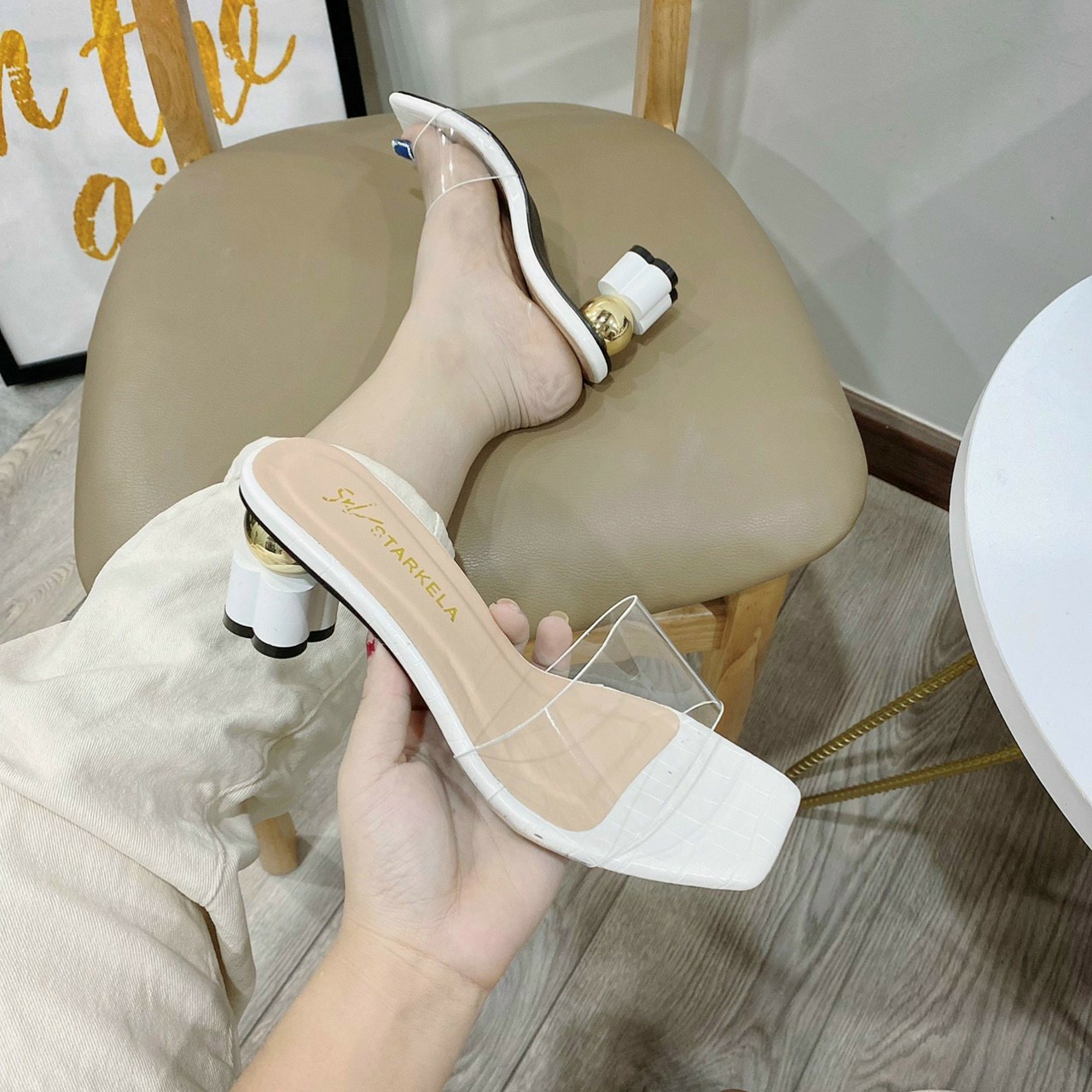 [HCM]GUỐC QUAI TRONG BẢN TO ÔM CHÂN GÓT BÔNG HOA PHỐI LẠ MẮT