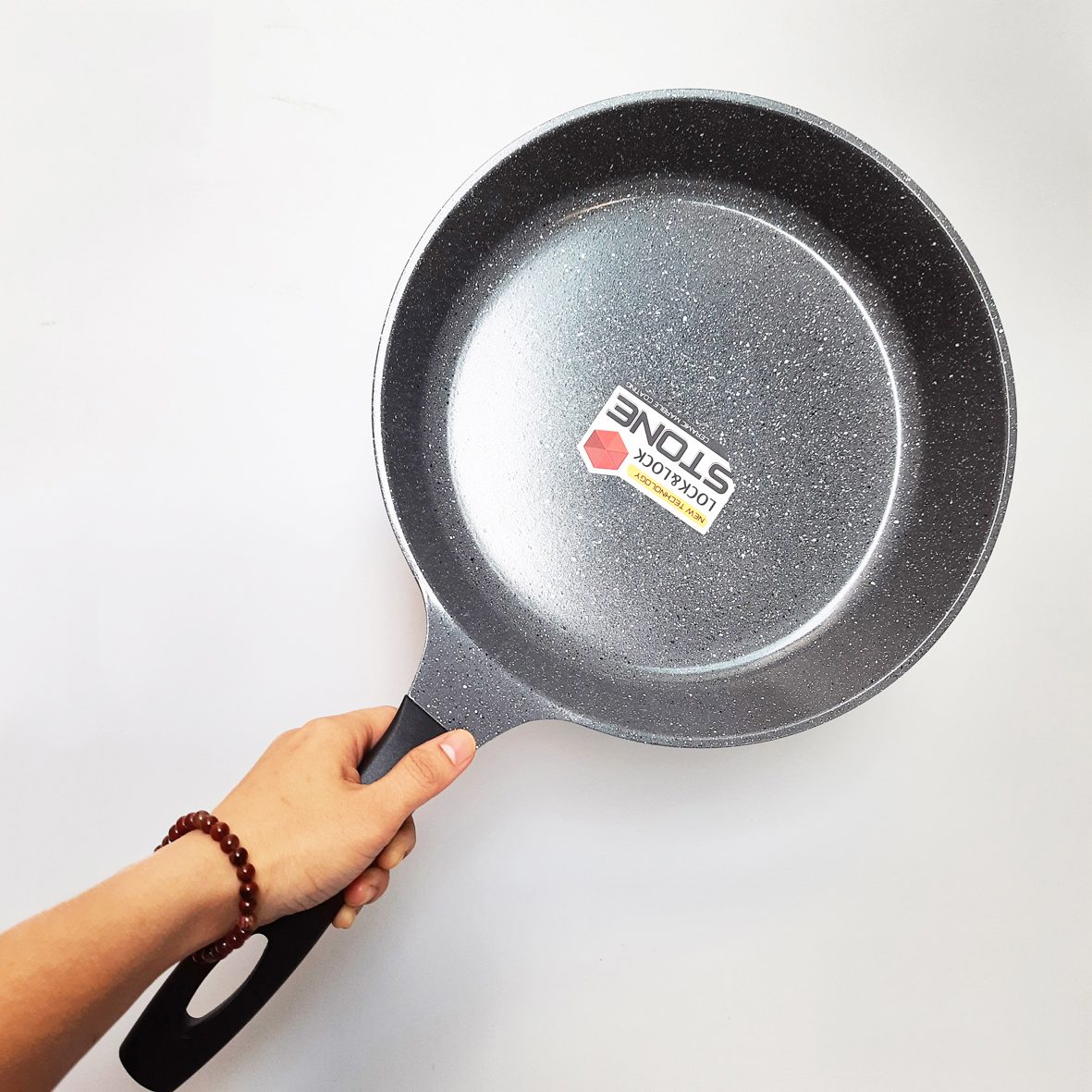 Chảo vân đá chống dính đáy từ lock&lock stone 28cm lca6283d