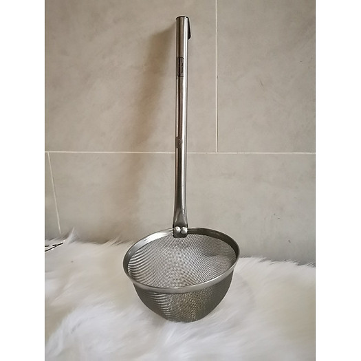 Vợt trụng hủ tiếu / trụng bún,phở cán dài vạn lợi