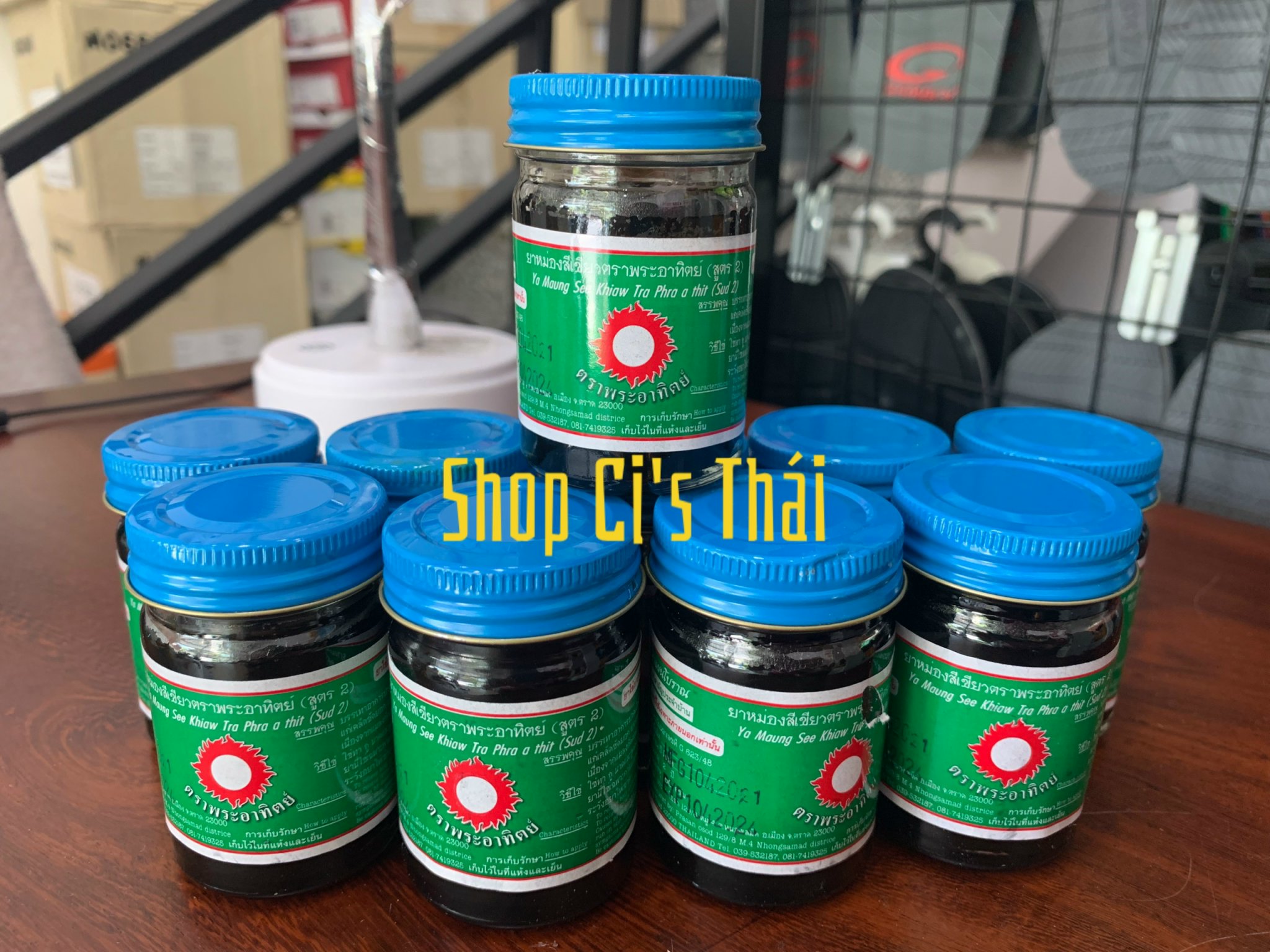 Dầu xoa bóp massage thảo dược thái lan 60g - cù là đen