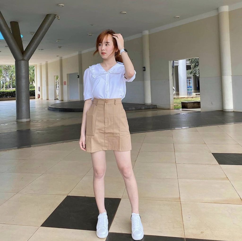 Set đồ bộ nữ áo cổ bèo chân váy nâu mặc đi chơi freesize - Angi Boutique