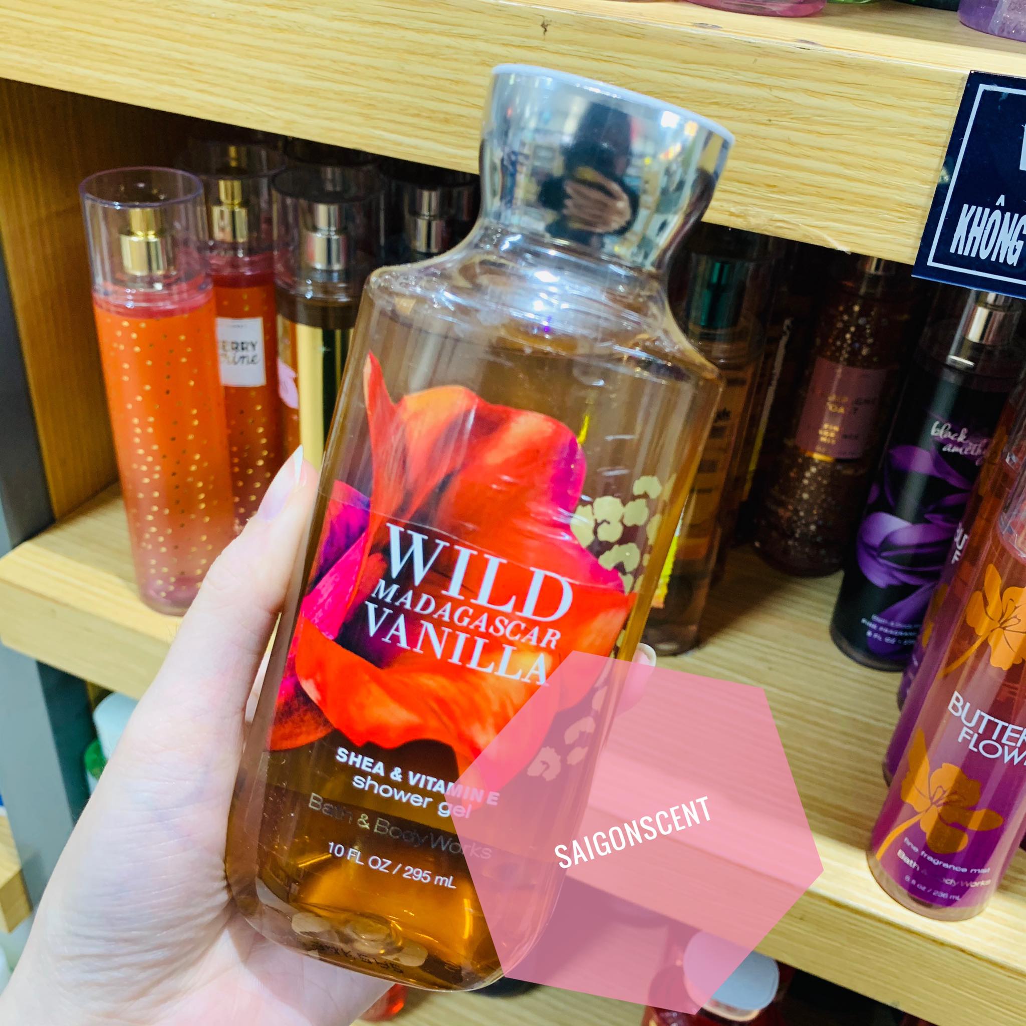 Sữa tắm Bath & Body Works - Wild Madagascar Vanilla