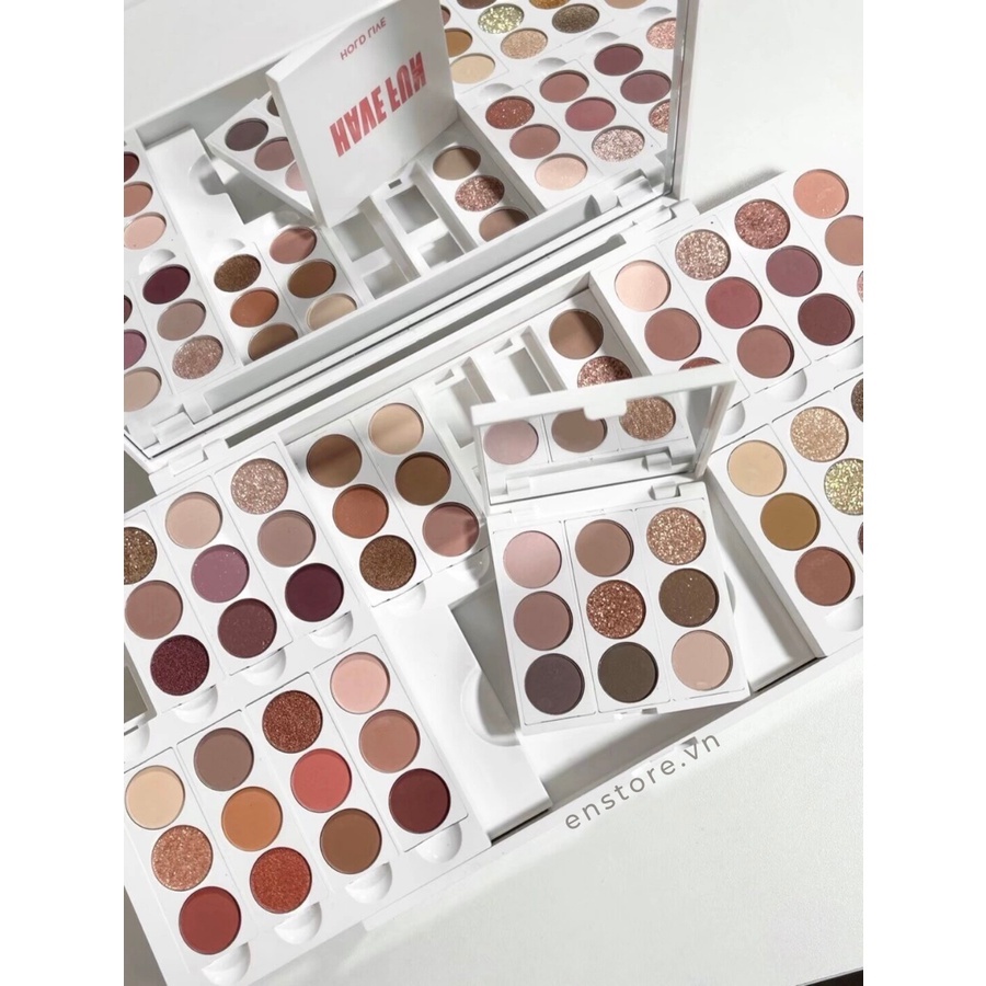 Bảng mắt 63 ô Hold Live Play Makeup Magic
