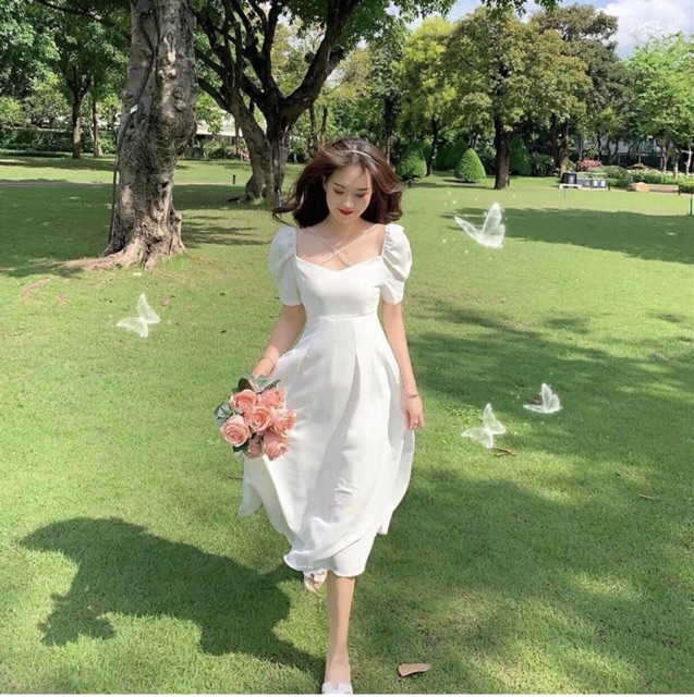 Đầm trắng chéo dây form dài