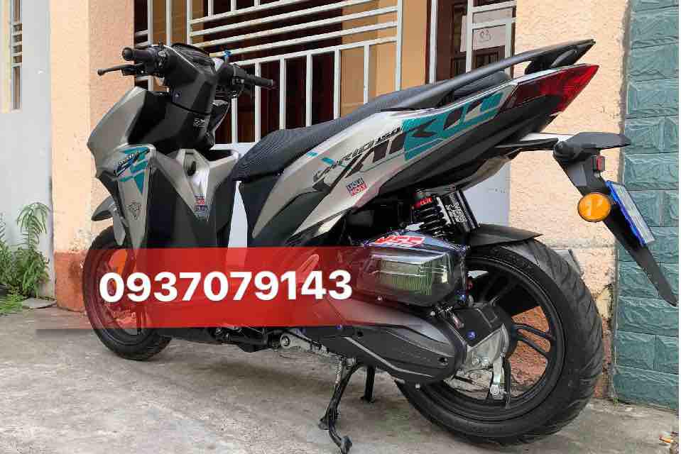 [ QUÍ KHÁCH VUI LÒNG MANG TEM RA TIỆM CHO THỢ DÁN] TEM RỜI Vario in decal trong dán xe bạc