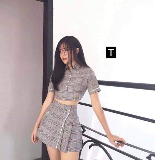 Siêu đẹp luôn- bộ áo và chân váy ( kèm quần trong ) kẻ sọc cực xinh