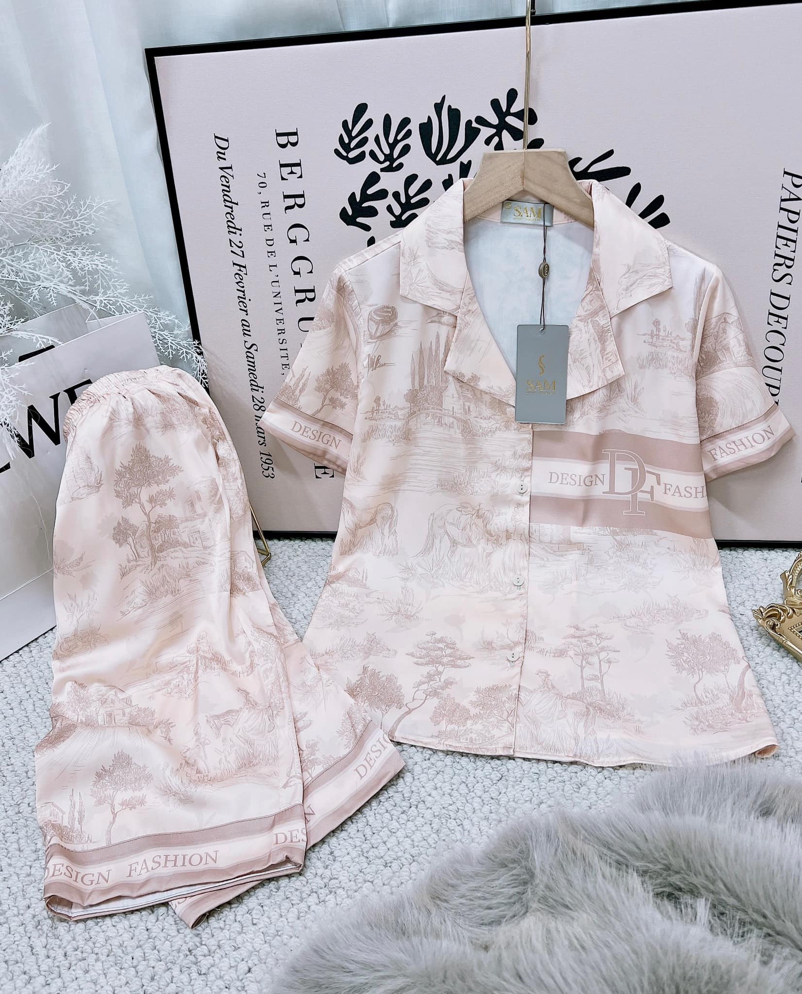 Set quần áo cho nữ