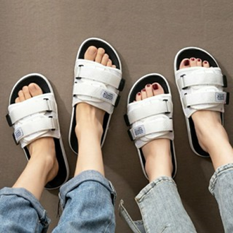 Dép nam nữ 2 quai ngang tháo dán ulzzang trắng đen mang phong cách hàn quốc đế cao su, đi cực êm - Kèm hộp