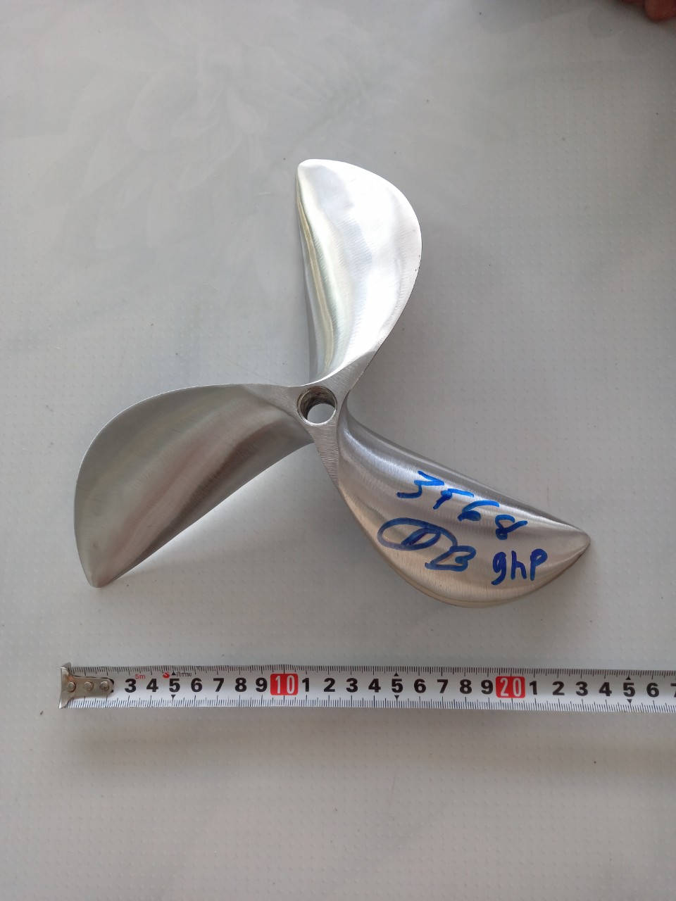 chân vịt inox  9.0 - 9.5hp ( ngựa) cốt xéo, gen 16mm