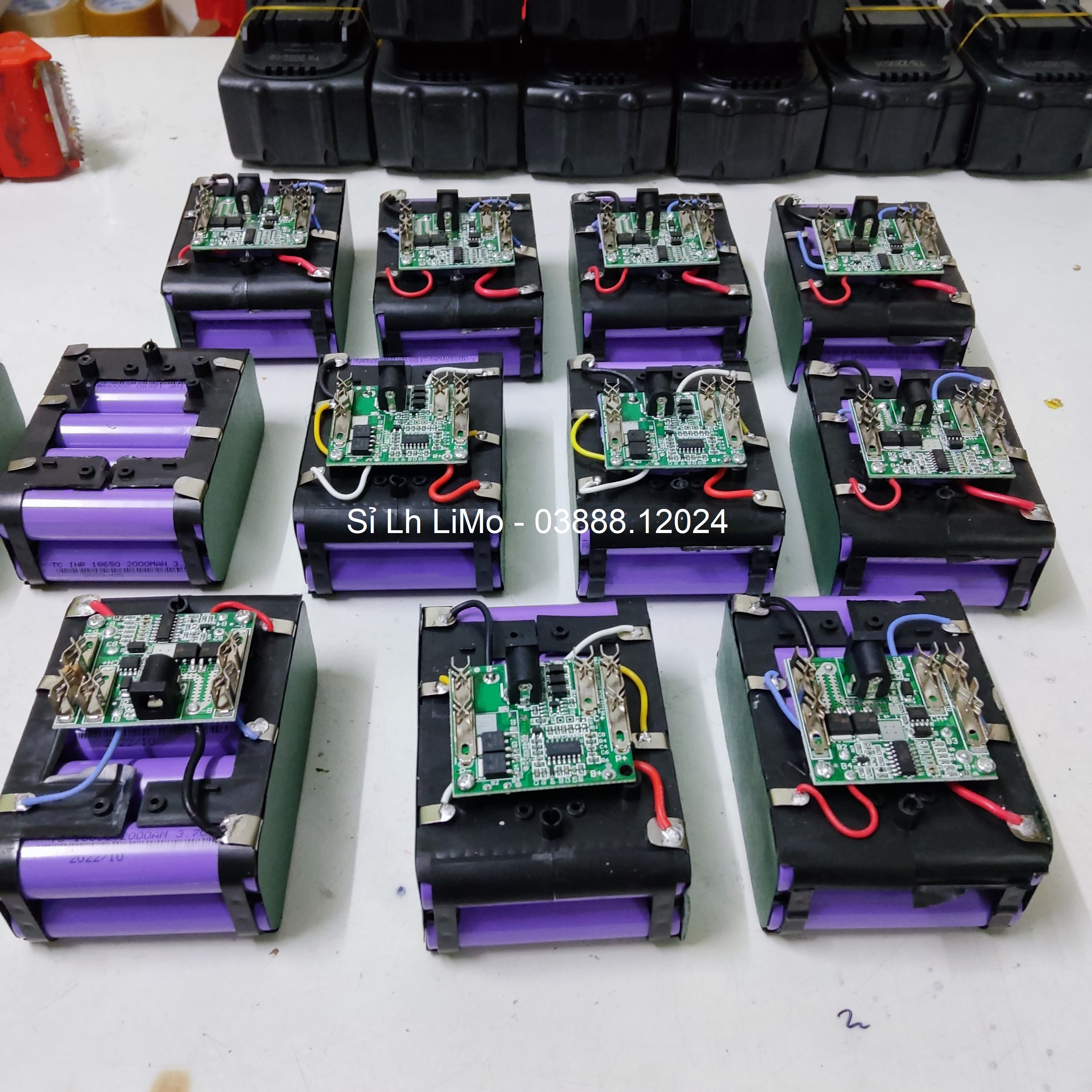 . khối pin li-on 5s 18v / 21v 4ah dùng cho máy siết bulong, máy khoan pin, máy cắt mài pin... limo