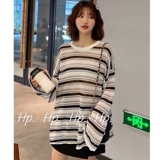 Huyen Trang Fashion TỔNG KHO SỈ Áo Nữ Kẻ Phông Dáng Thụng Tay Dài Thời Trang (Trắng và Đen)