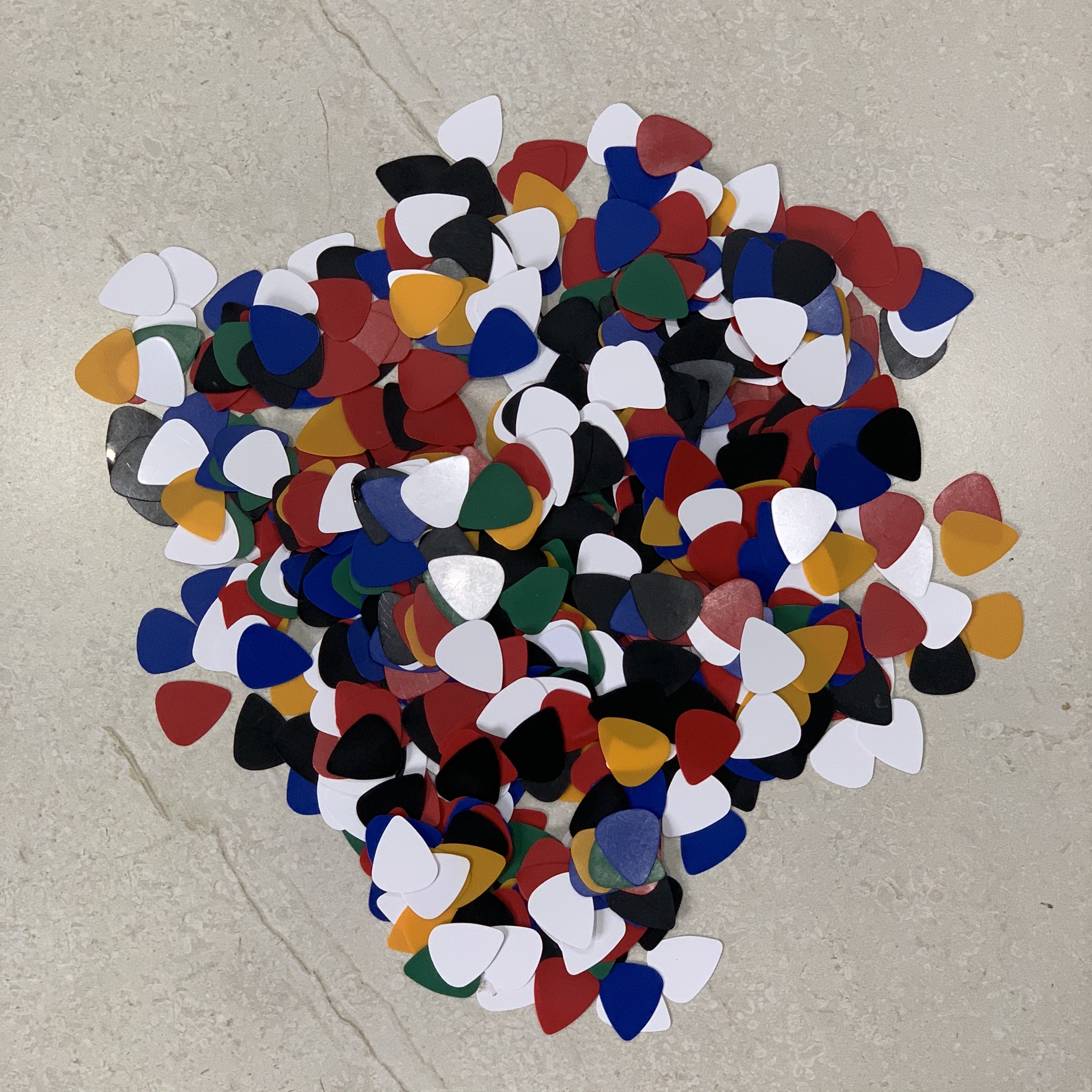 Pick gảy - phím gảy đàn Guitar giá cực rẻ - Size 0.46mm