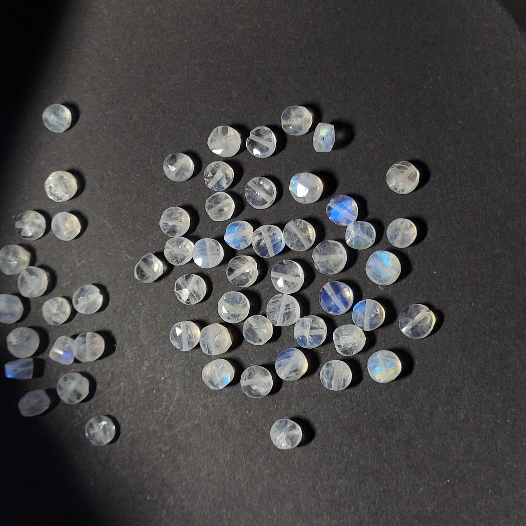 Hạt lẻ đá Moonstone dẹp 4-5mm